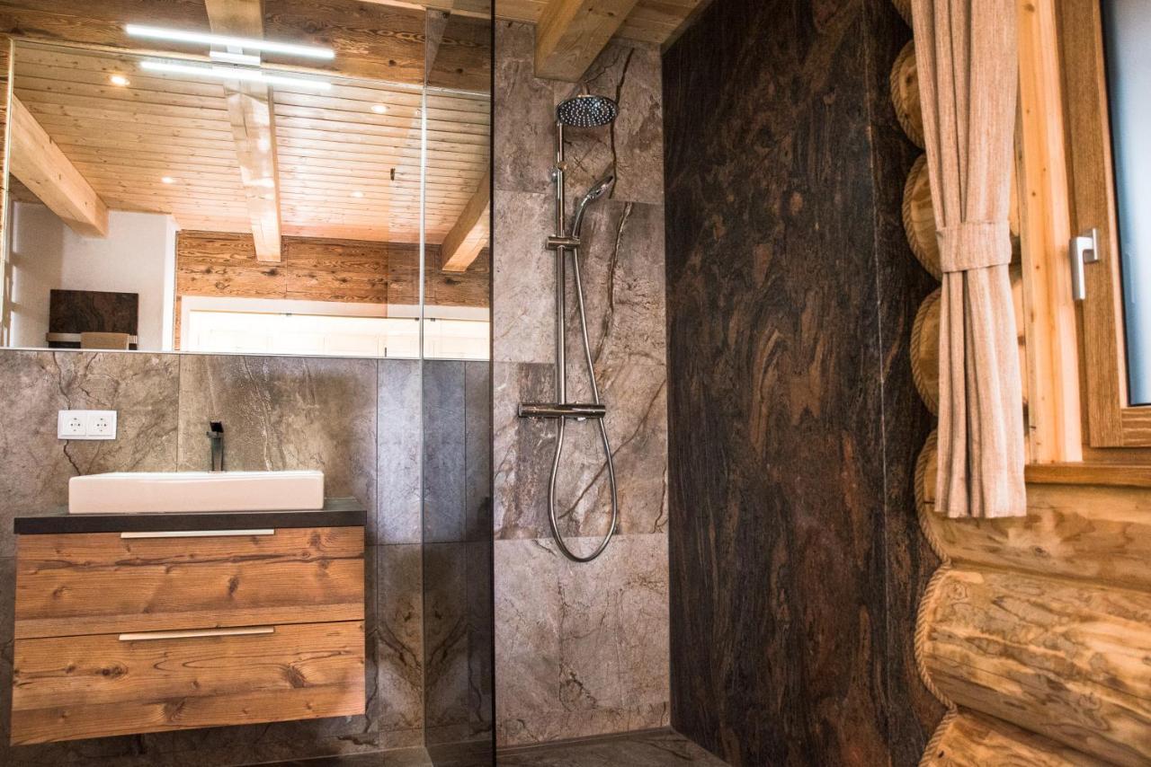 Blockhausen Luxus Chalets Oberschwarzenberg المظهر الخارجي الصورة