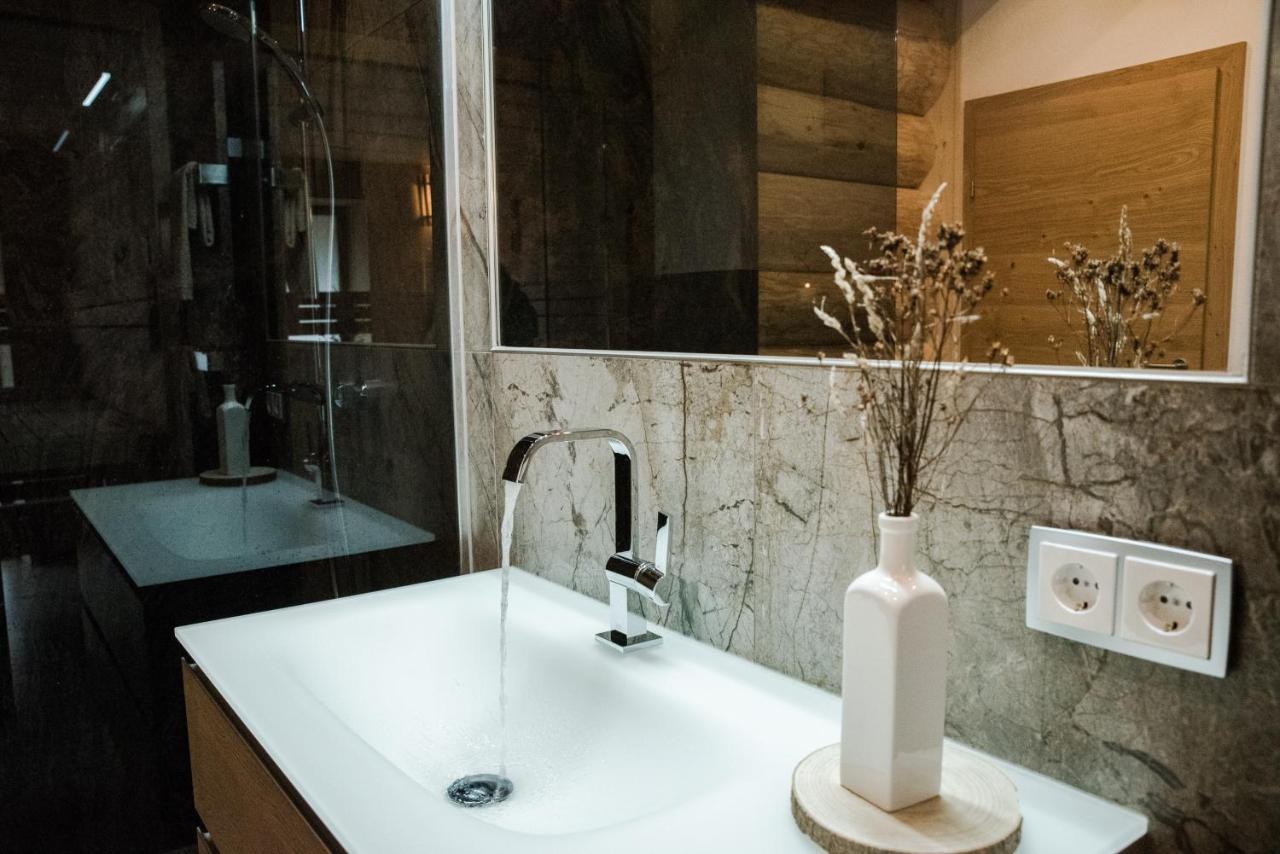 Blockhausen Luxus Chalets Oberschwarzenberg المظهر الخارجي الصورة